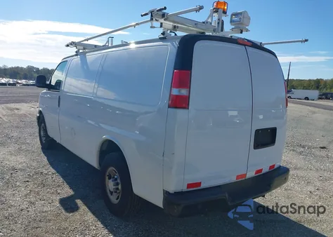 2018 Chevrolet Express 2500 Work Van from USA, damaged, VIN 1GCWGAFP9J1333504